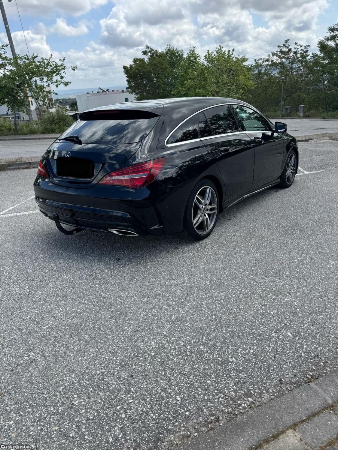 Mercedes-Benz CLA 180 SHOOTING BRAKE AMG — fotografia 4