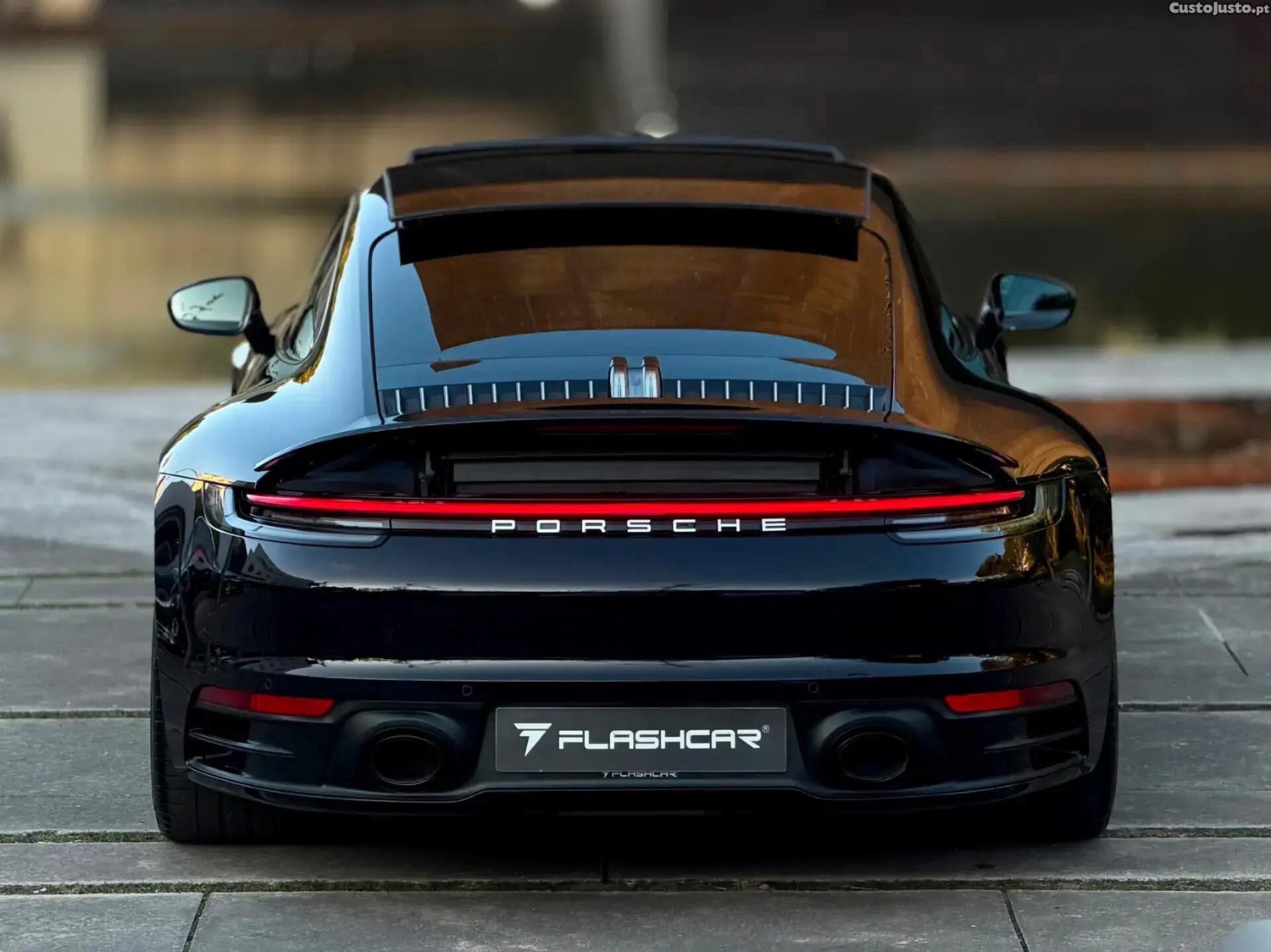 Porsche 911 Carrera 4 PDK — fotografia 13
