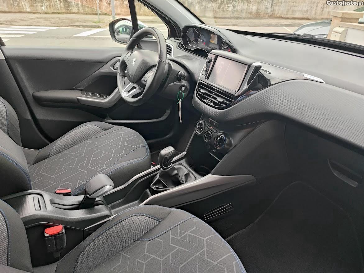 Peugeot 2008 Style 1.2 — fotografia 3