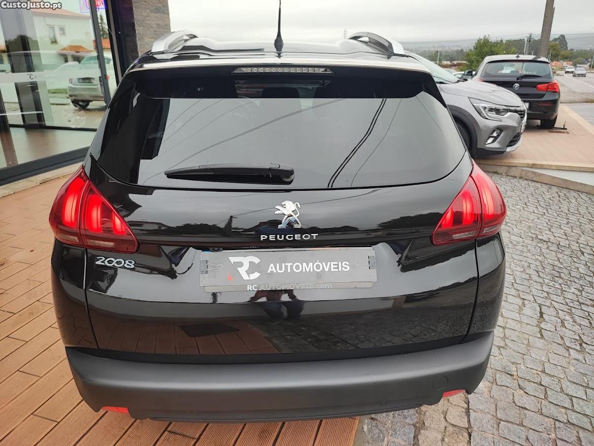 Peugeot 2008 Style 1.2 — fotografia 9