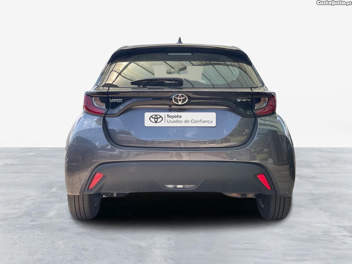 Toyota Yaris 1.5 HDF Comfort Plus — fotografia 17