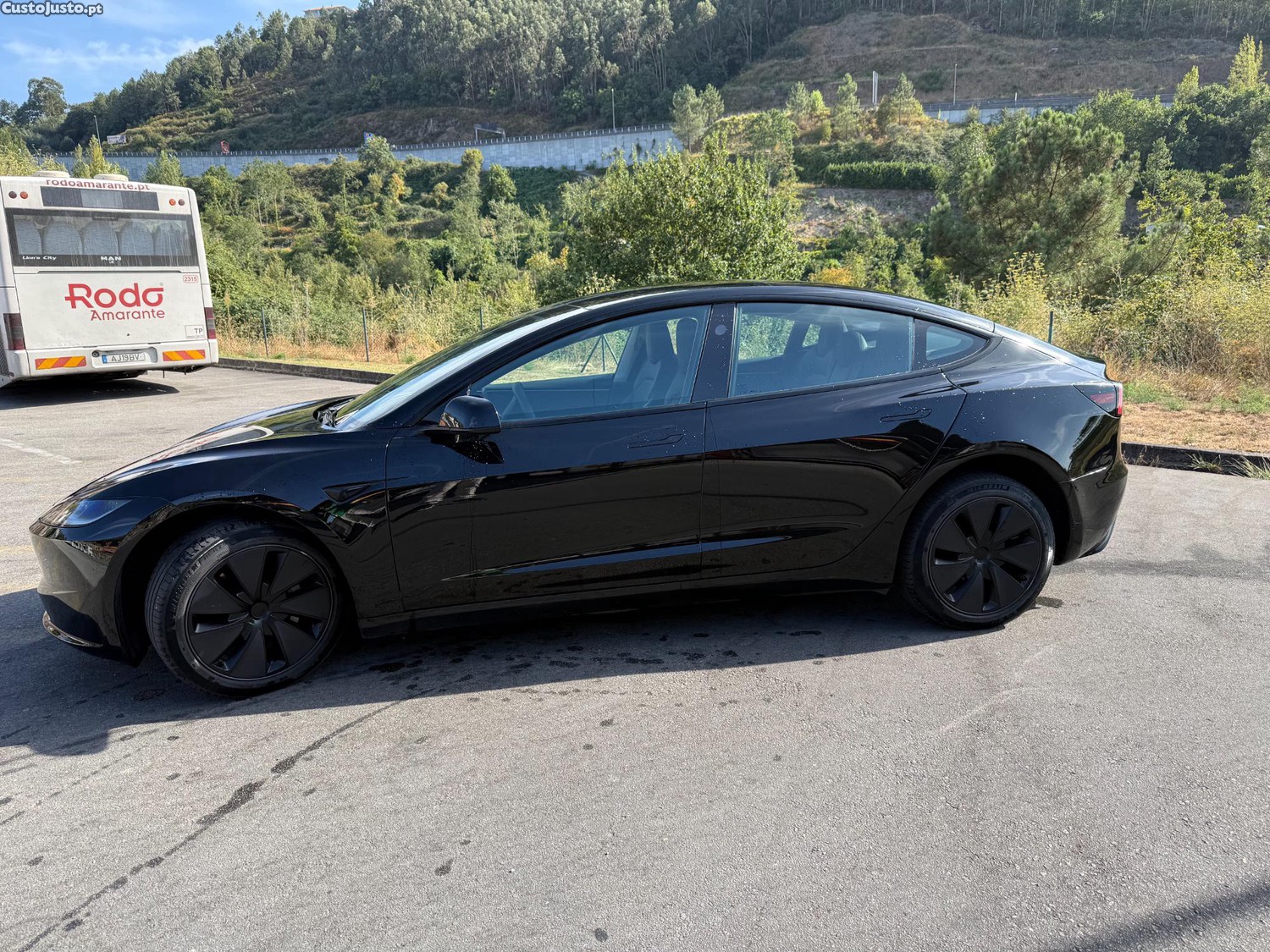 Tesla Model 3 tração traseira Premium c/ ecra traseiro - 24 — photo 2
