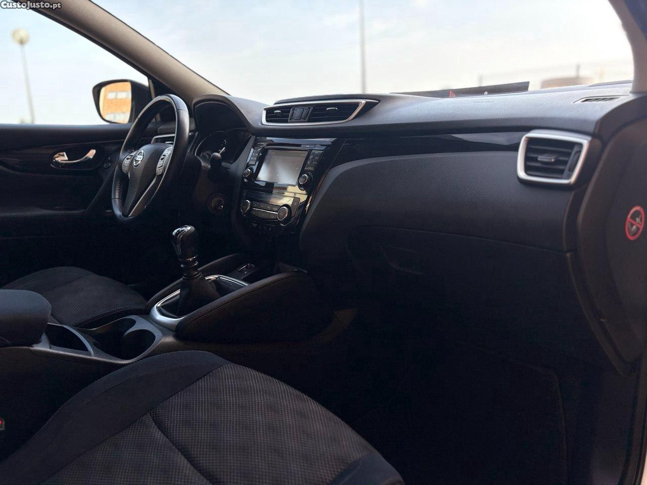 Nissan Qashqai 1.5DCI 110CV EXCLUSIVE — fotografia 5