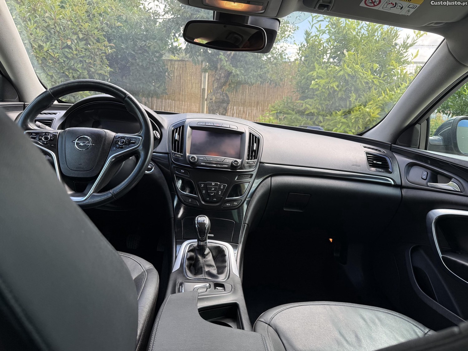 Opel Insignia Sports Tourer — photo 5