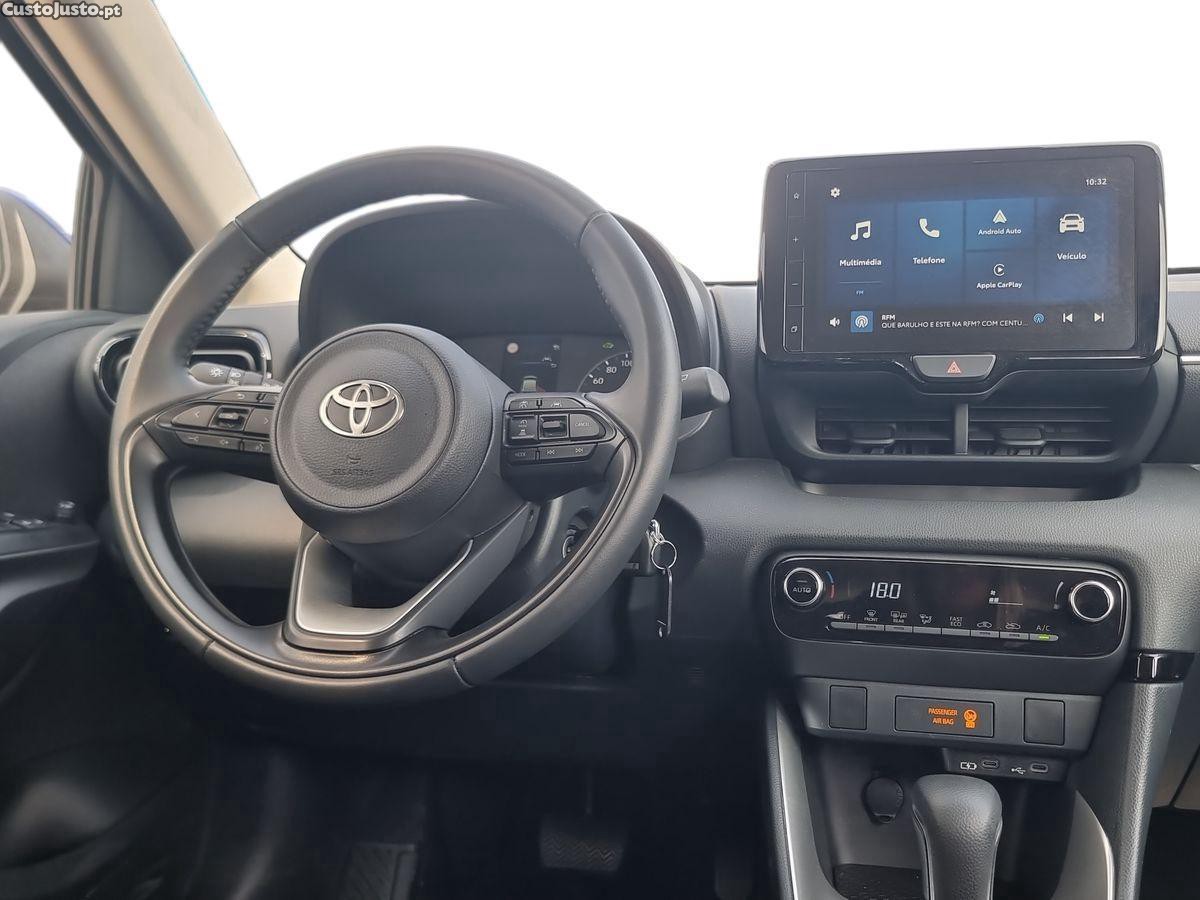 Toyota Yaris 1.5 HDF Comfort Plus — fotografia 8