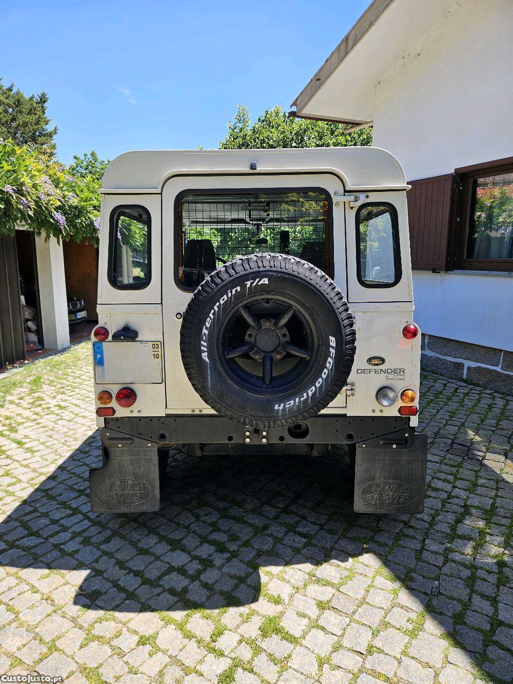 Land Rover Defender 90 td5 — fotografia 7