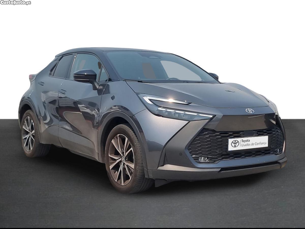 Toyota C-HR 2.0 HDF Plug-in Square Collection — fotografia 2