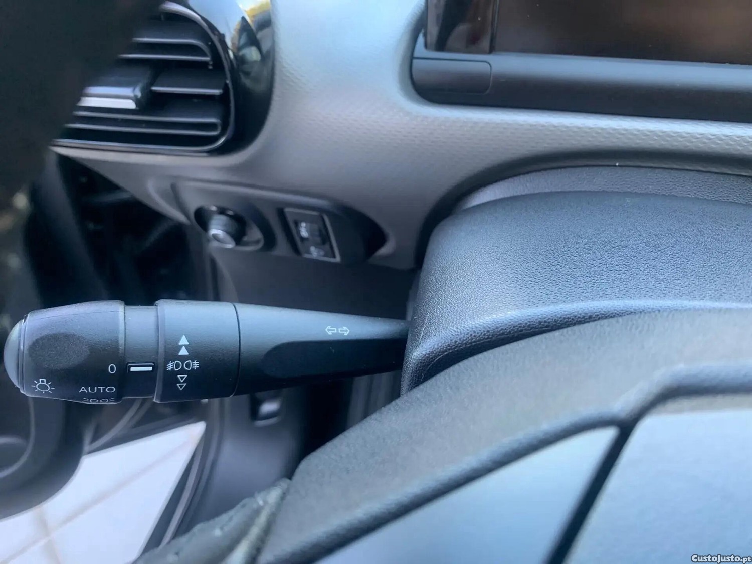 Citroën C4 1.5 BlueHDi Feel Pack — fotografia 3