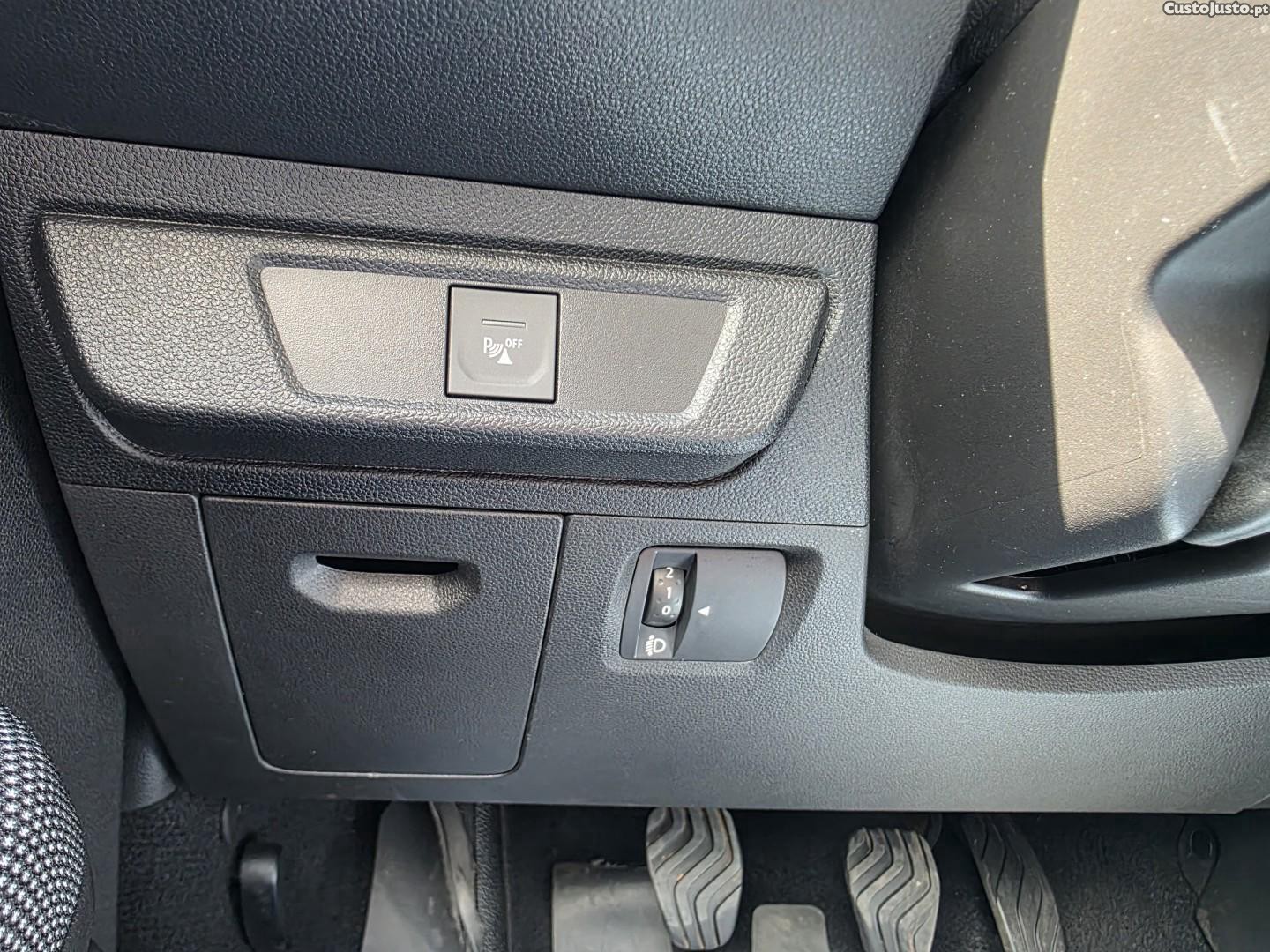 Dacia Sandero 1.0 TCe Comfort — fotografia 4