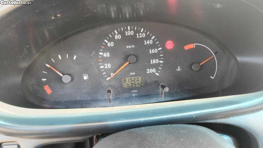 Nissan Micra K11 (Aceito troca 125cc ou Carro) — fotografia 5