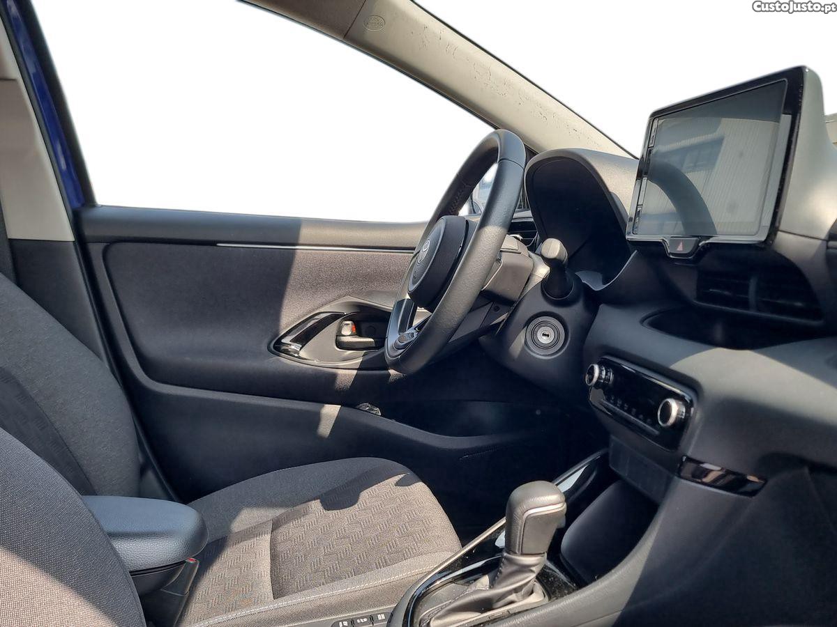 Toyota Yaris 1.5 HDF Exclusive — fotografia 8