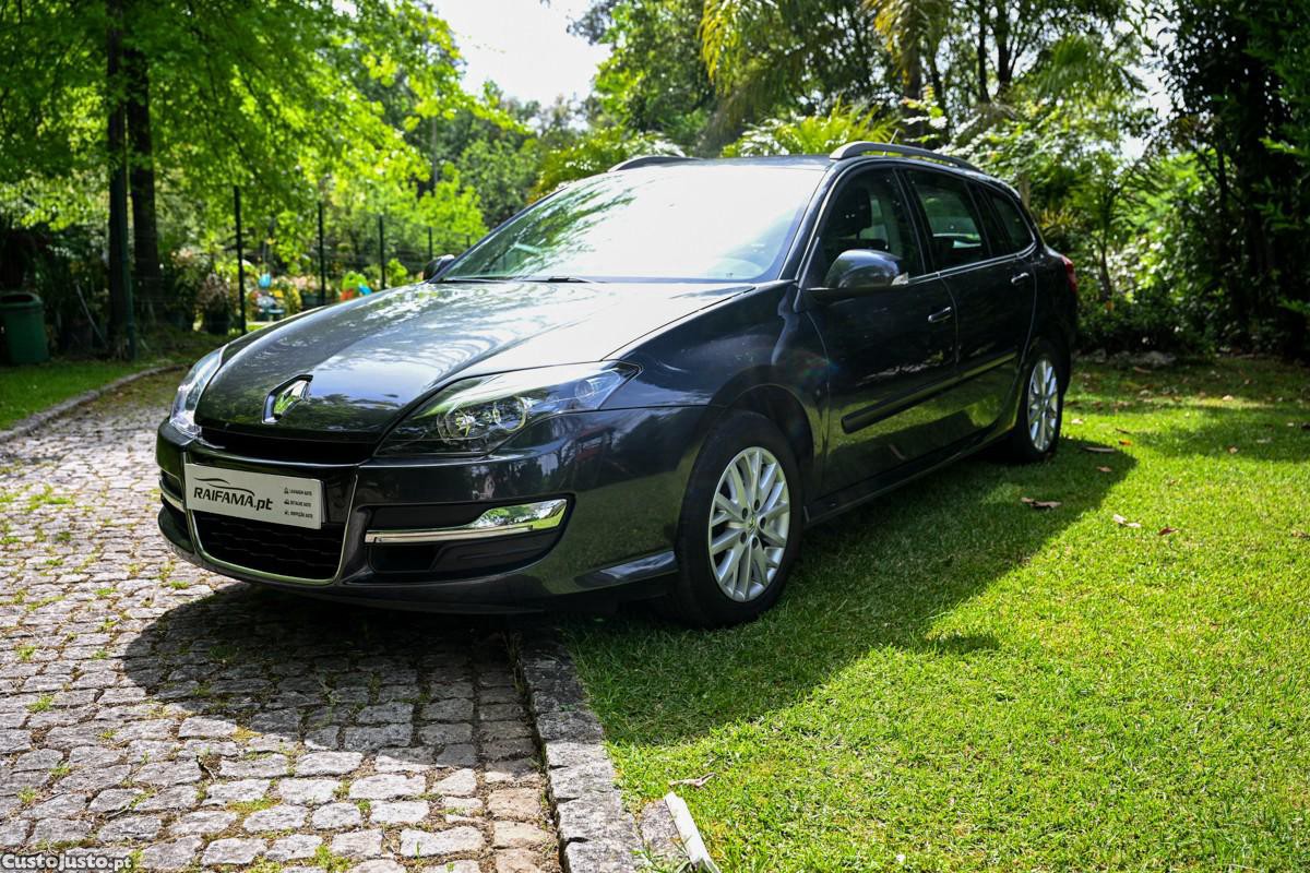 Renault Laguna 2.0 dCi Dynamique S 120g - 14 — photo 3