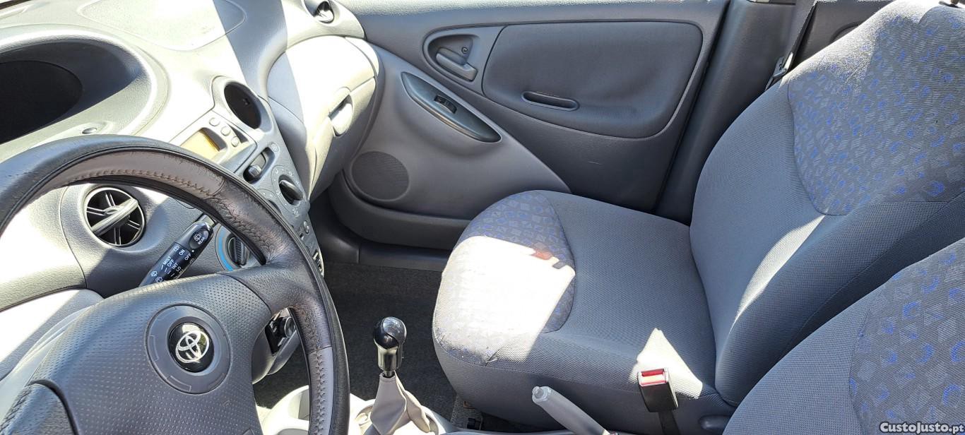 Toyota Yaris Sol 5P 1.0 (nacional apenas 155.000 km) — fotografia 5
