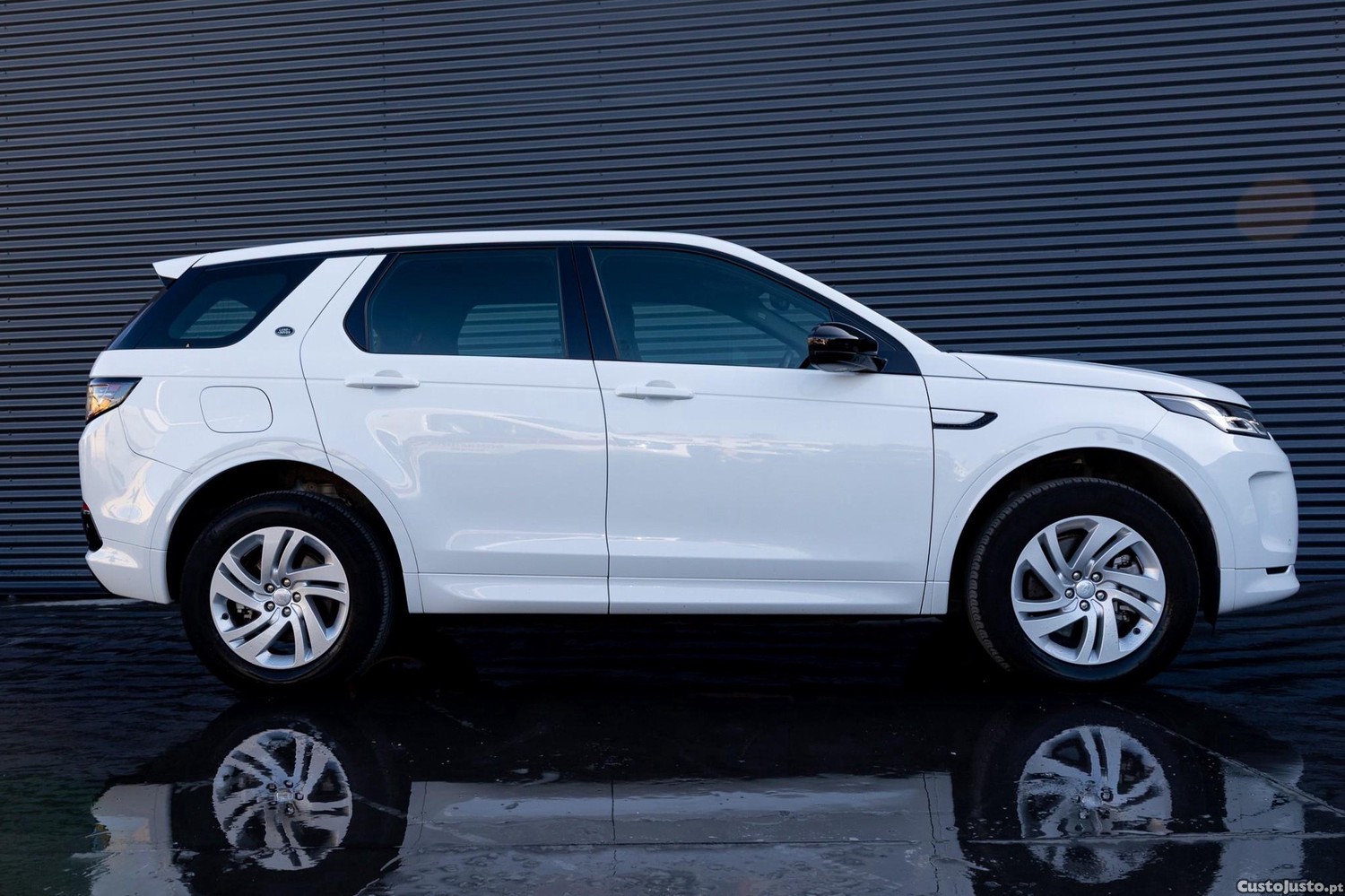 Land Rover Discovery Sport 1.5 I3 P300e AWD R-Dynamic S — fotografia 24