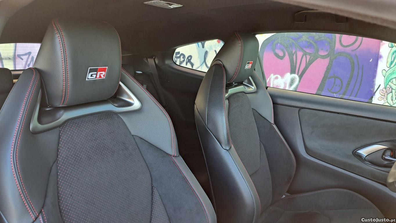 Toyota Yaris GR 1.6 T Extreme Premium (nacional c/ 10.500 km) — fotografia 4