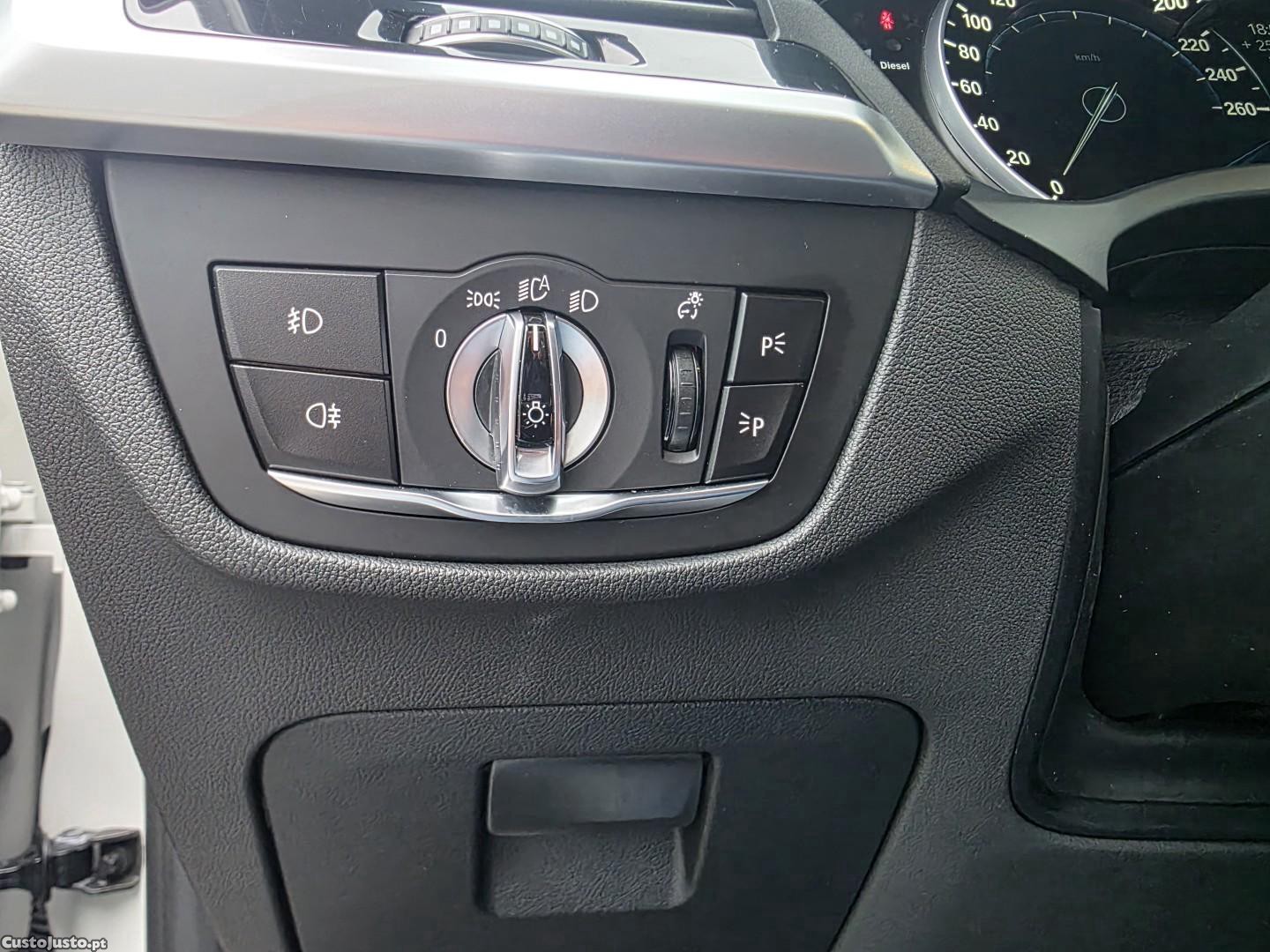 BMW X4 25 d xDrive Pack M Auto — fotografia 11