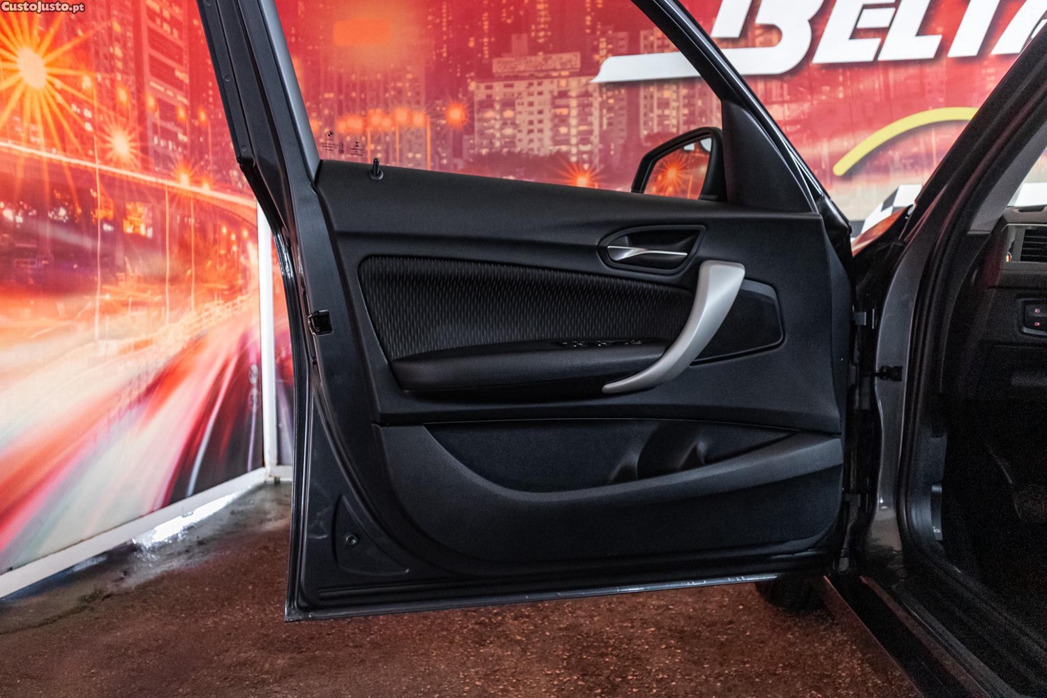 BMW 116 d Advantage — fotografia 12