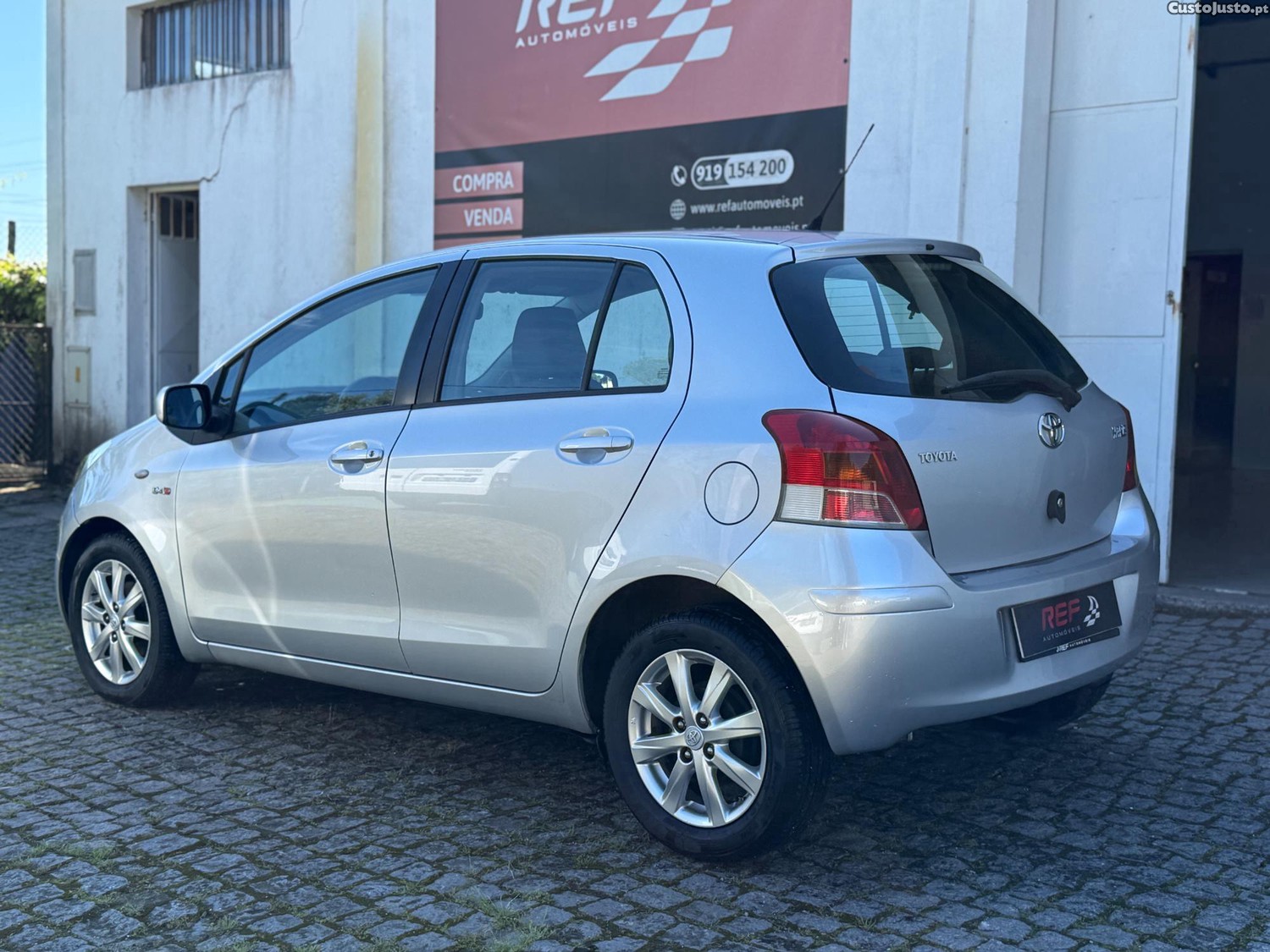 Toyota Yaris 1.4 D4D — fotografia 7