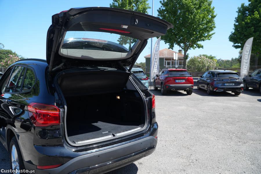 BMW X1 16 d sDrive Advantag — fotografia 7