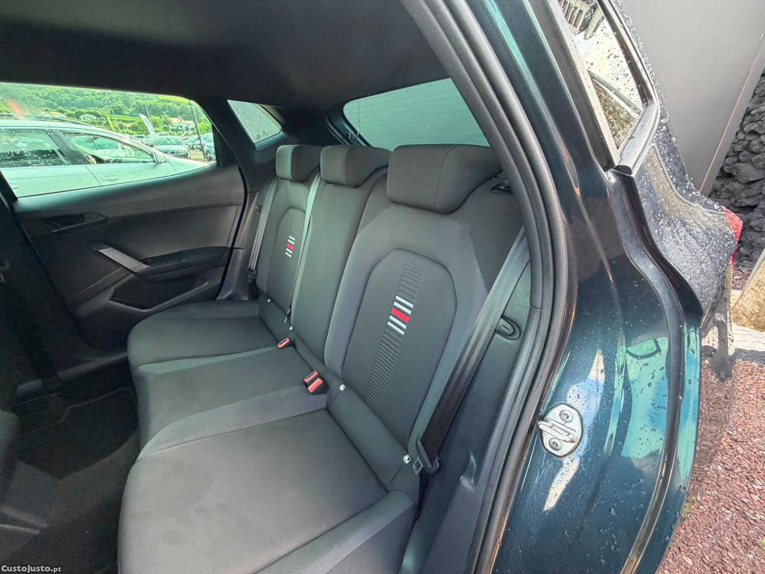 SEAT Ibiza FR PLUS 1.0 TSI 110CV — fotografia 4