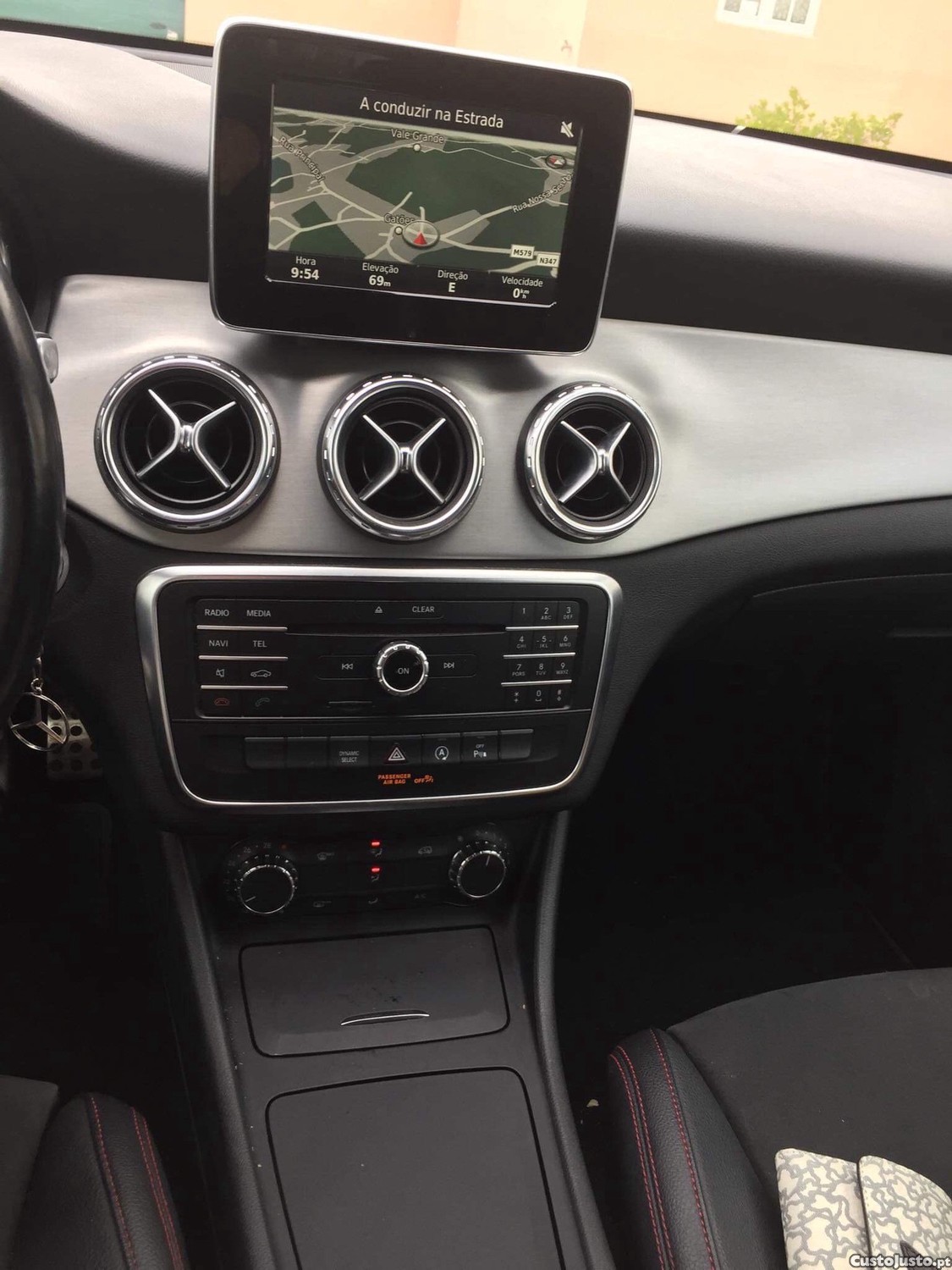 Mercedes-Benz GLA 180 CDI AMG Line Aut. — fotografia 3