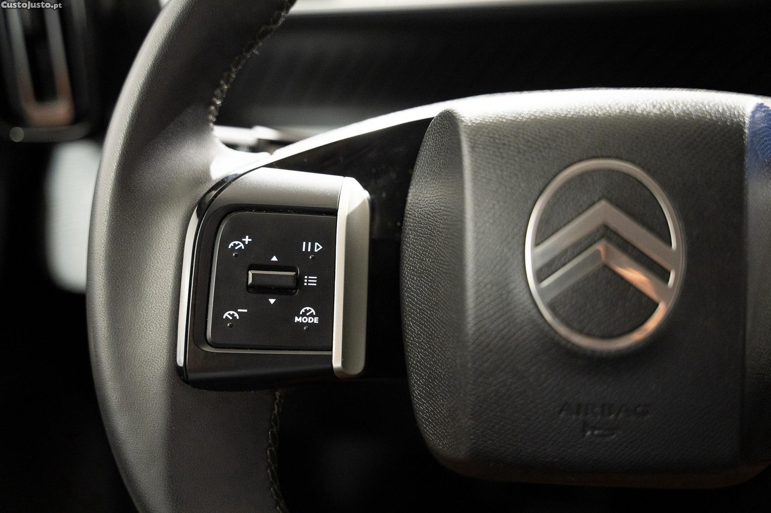 Citroën e-C3 44 kWh Autonomia Conforto Max — fotografia 15