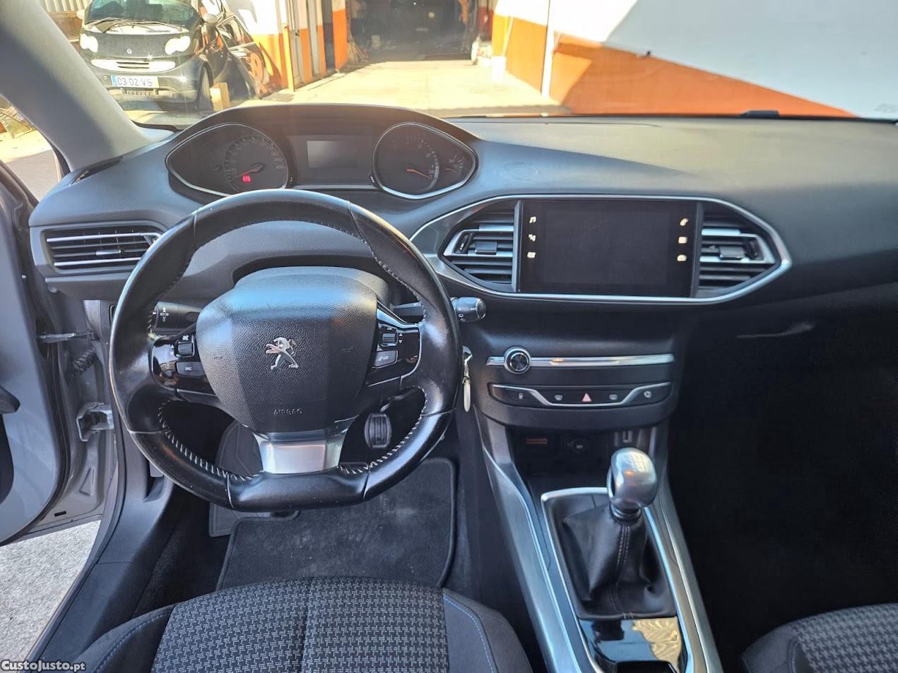 Peugeot 308 sw — fotografia 2