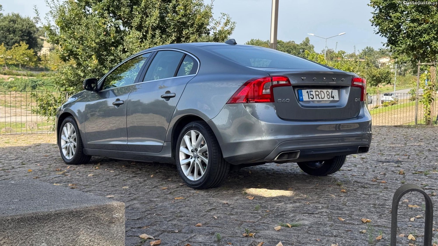 Volvo S60 D4 - 16 foto 3