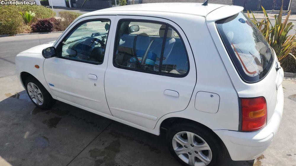 Nissan Micra K11 (Aceito troca 125cc ou Carro) — fotografia 3