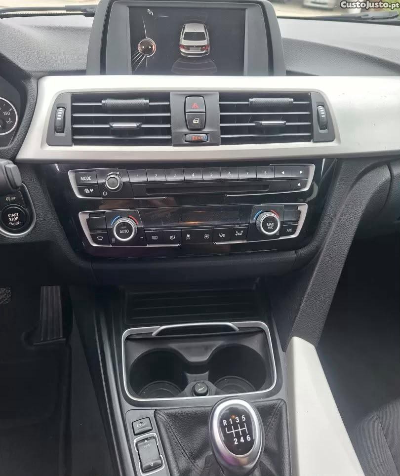 BMW 318 Advantage — fotografia 3
