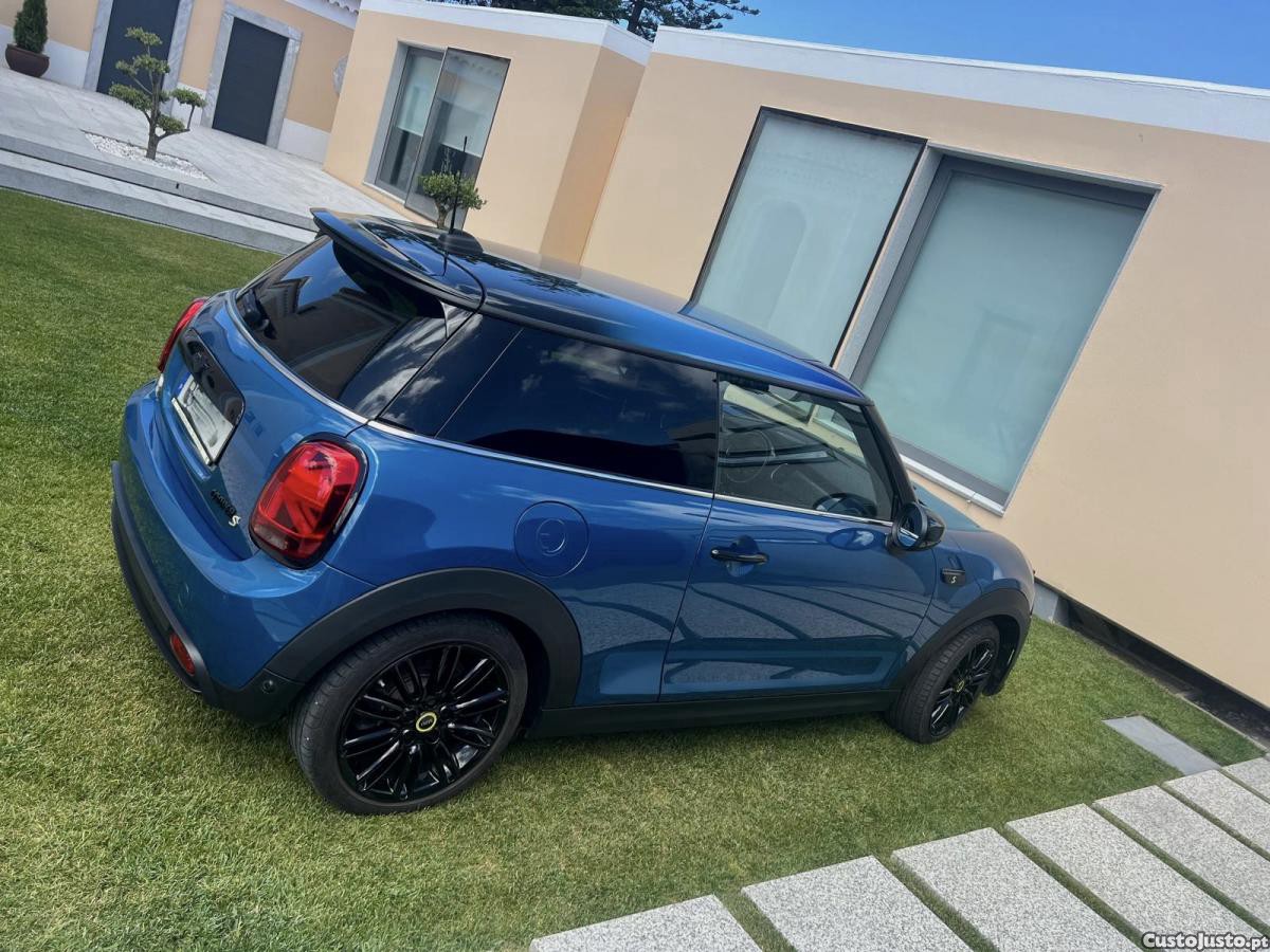 MINI Cooper MINI 3 Portas Cooper SE - 22 — photo 2