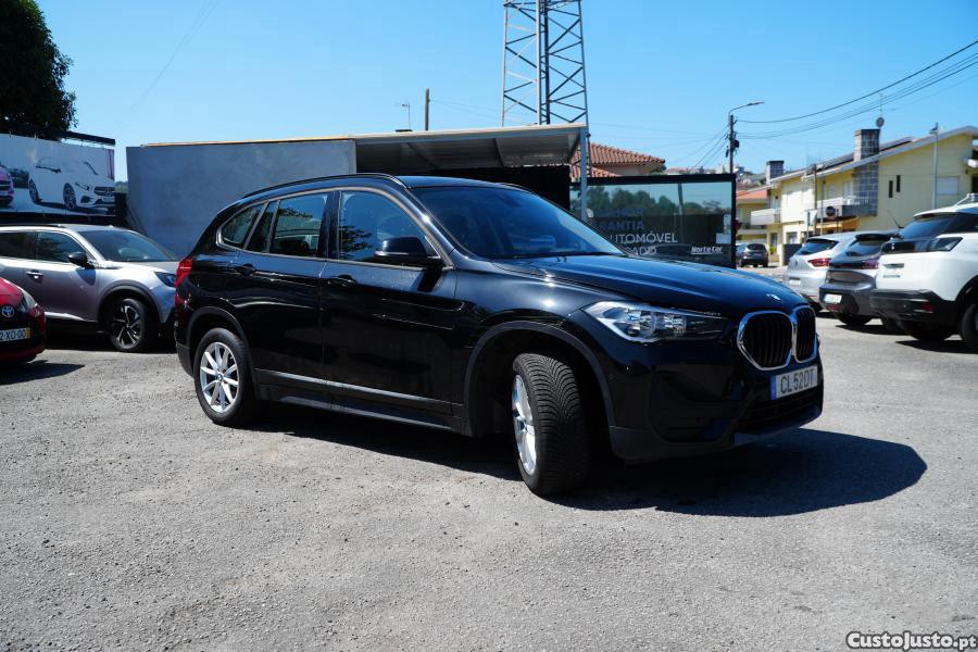 BMW X1 16 d sDrive Advantag — fotografia 11