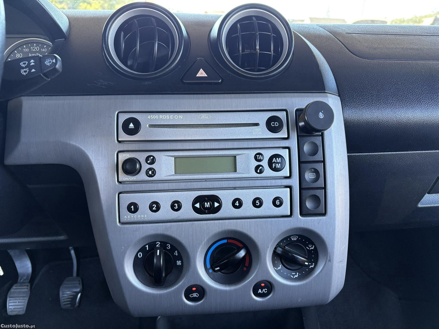 Ford Fiesta 1.25 Ambiente — fotografia 7