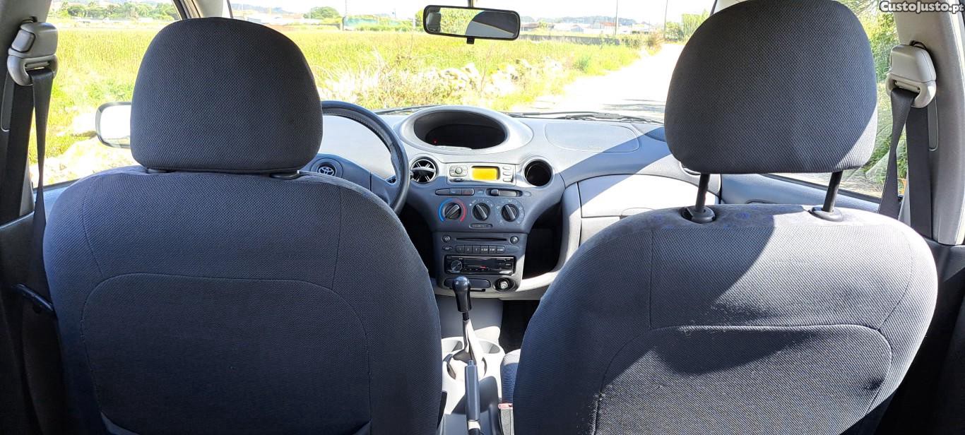 Toyota Yaris Sol 5P 1.0 (nacional apenas 155.000 km) — fotografia 4