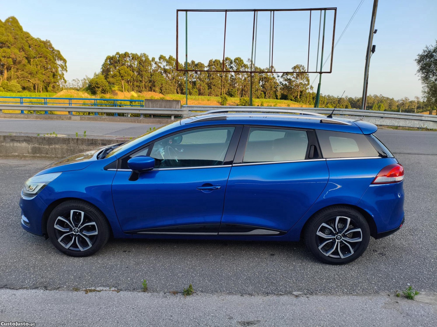 Renault Clio Sport Tourer 1.5 dCi 90 CV INTENS — photo 4