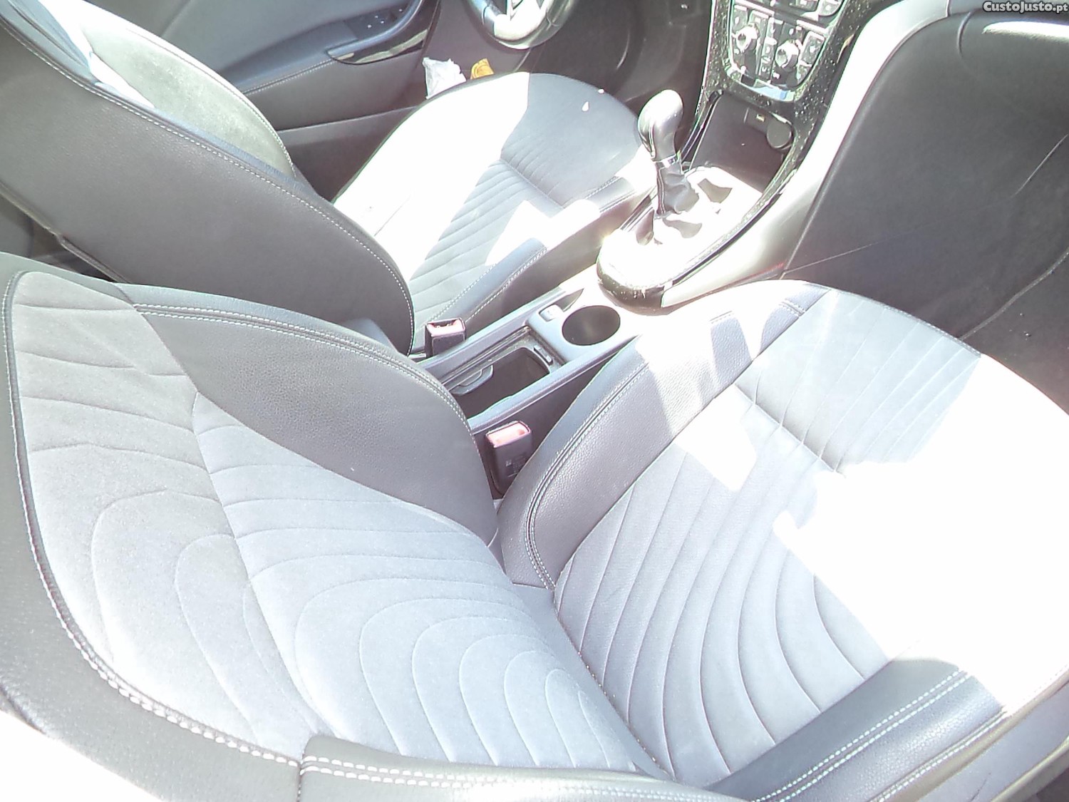Opel Astra Turbo-1.6-180000 km — fotografia 10