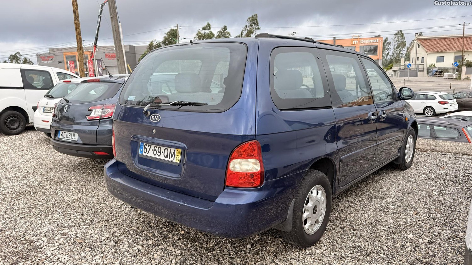 Kia Carnival 2.9 TDI de 2000 — fotografia 11