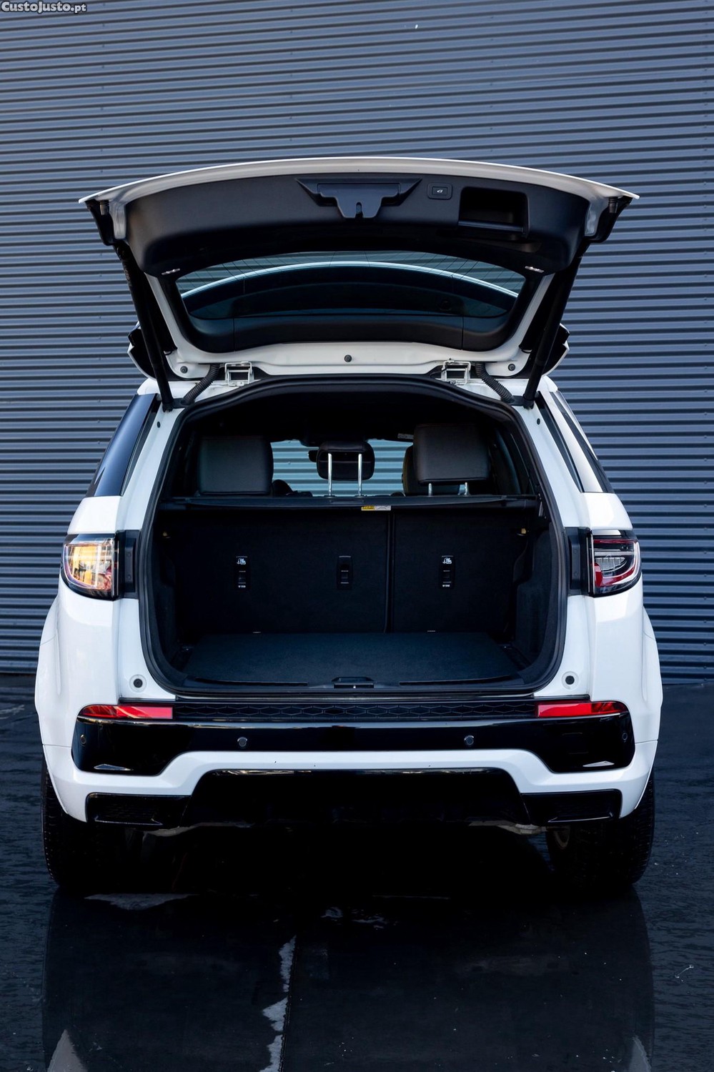 Land Rover Discovery Sport 1.5 I3 P300e AWD R-Dynamic S — fotografia 21