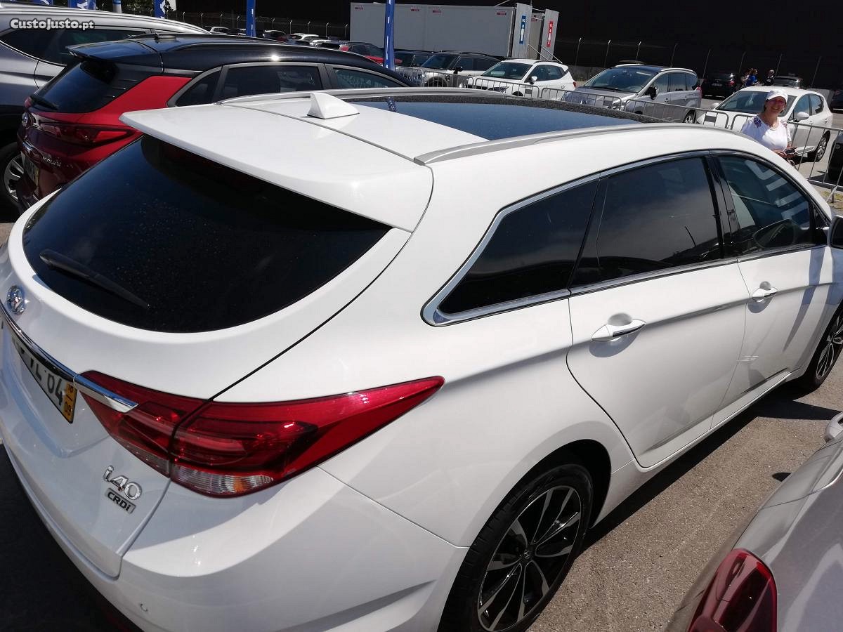 Hyundai i40 SW 1.7 CRDi Aut — fotografia 2