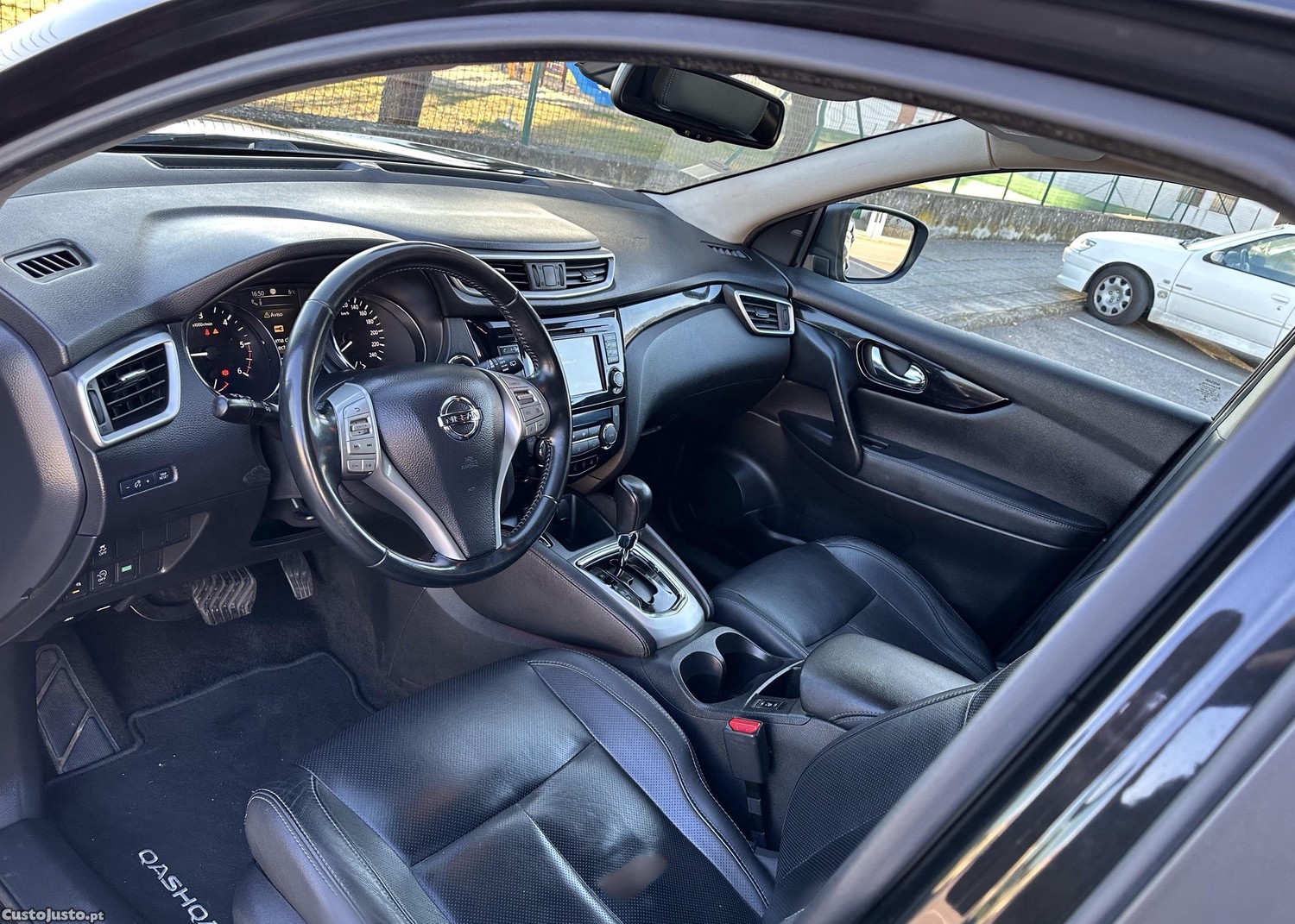 Nissan Qashqai 1.6dCi 130cvs X-Tronic Tekna Premium 19 — fotografia 2