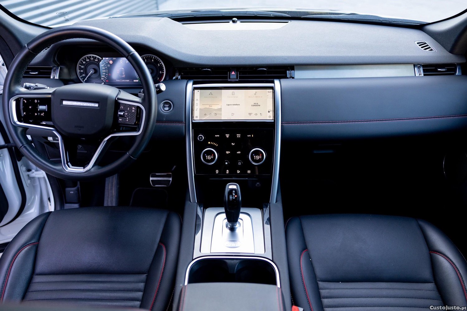 Land Rover Discovery Sport 1.5 I3 P300e AWD R-Dynamic S — fotografia 8