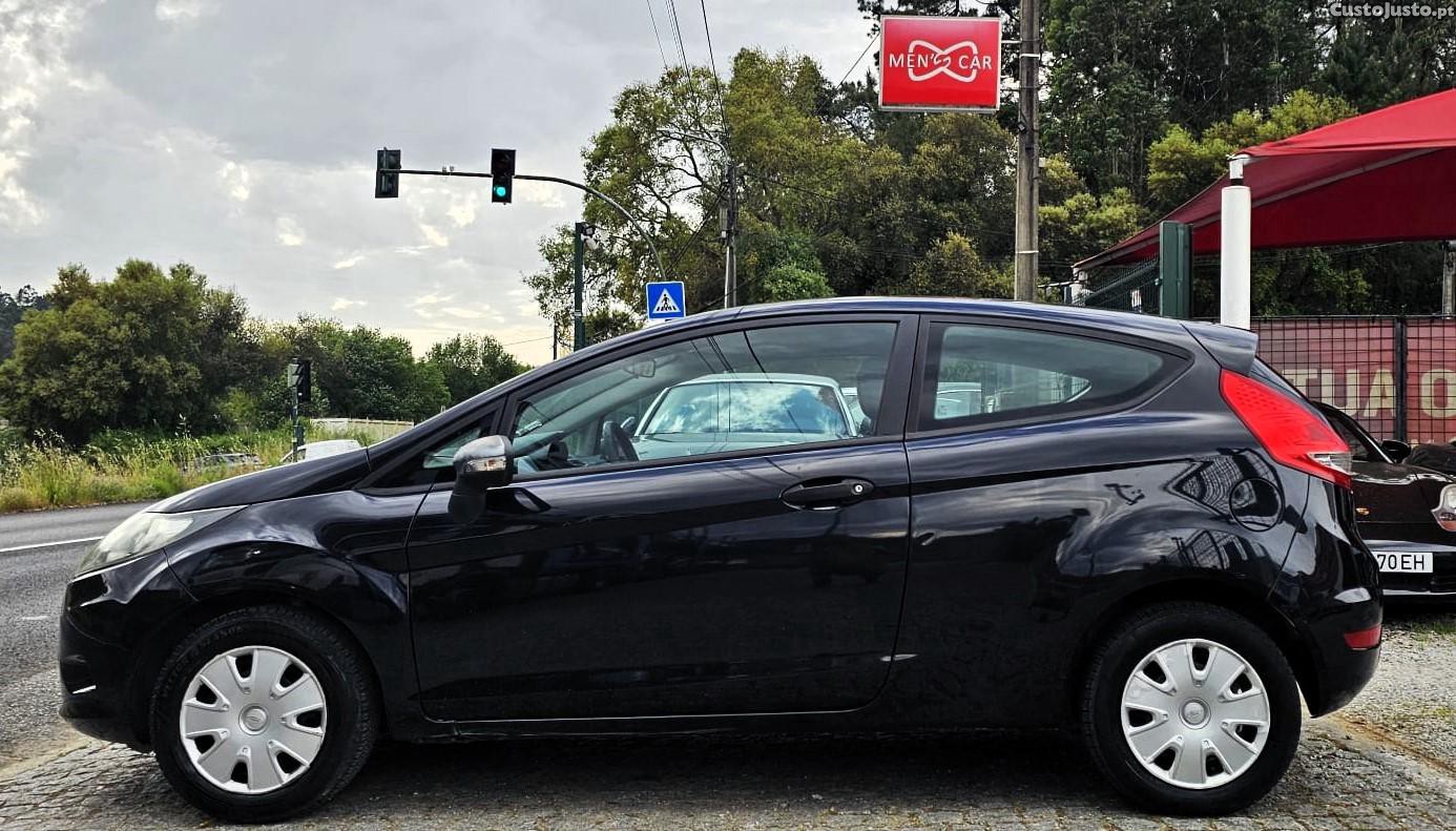 Ford Fiesta 1.4d 92.000km — fotografia 10