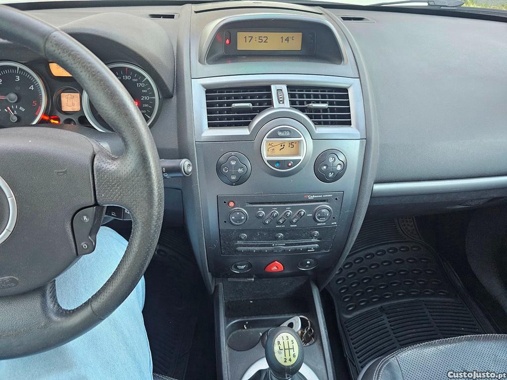 Renault Mégane 1.5Dci 106cv CX/6 SELO BARATO 03/2007 — fotografia 5