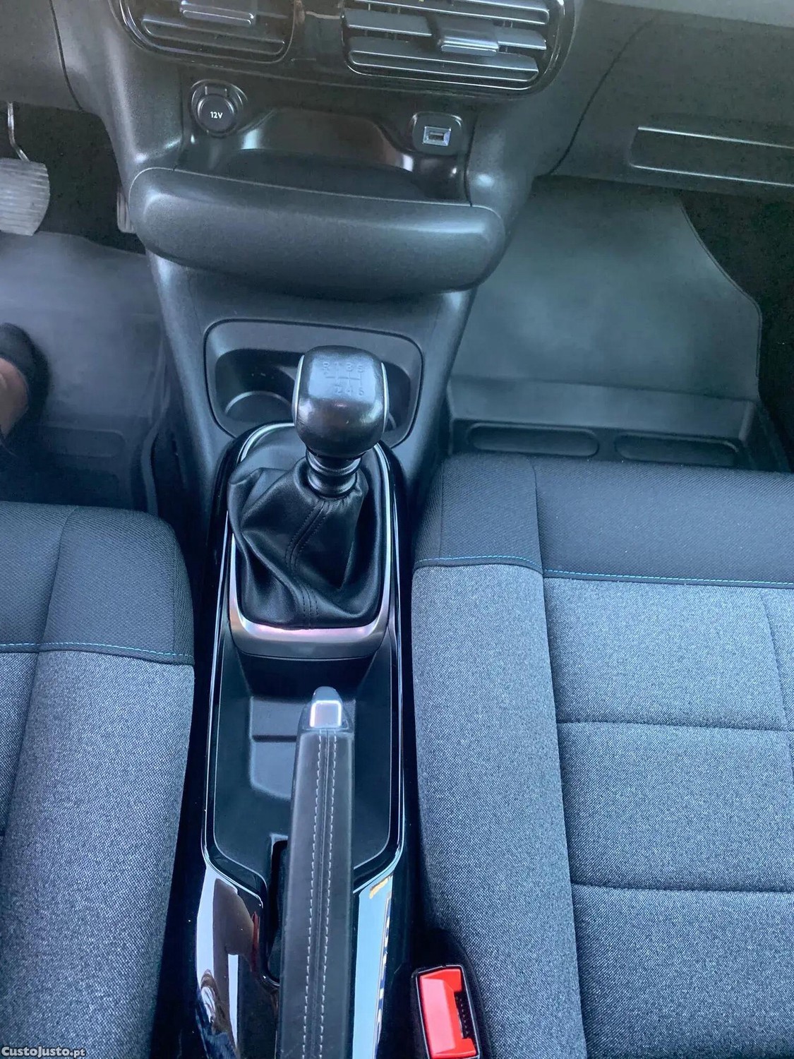 Citroën C4 1.5 BlueHDi Feel Pack — fotografia 12