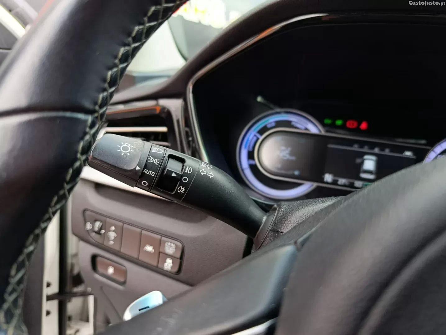 Kia Niro 1.6 gdi hev drive — fotografia 18