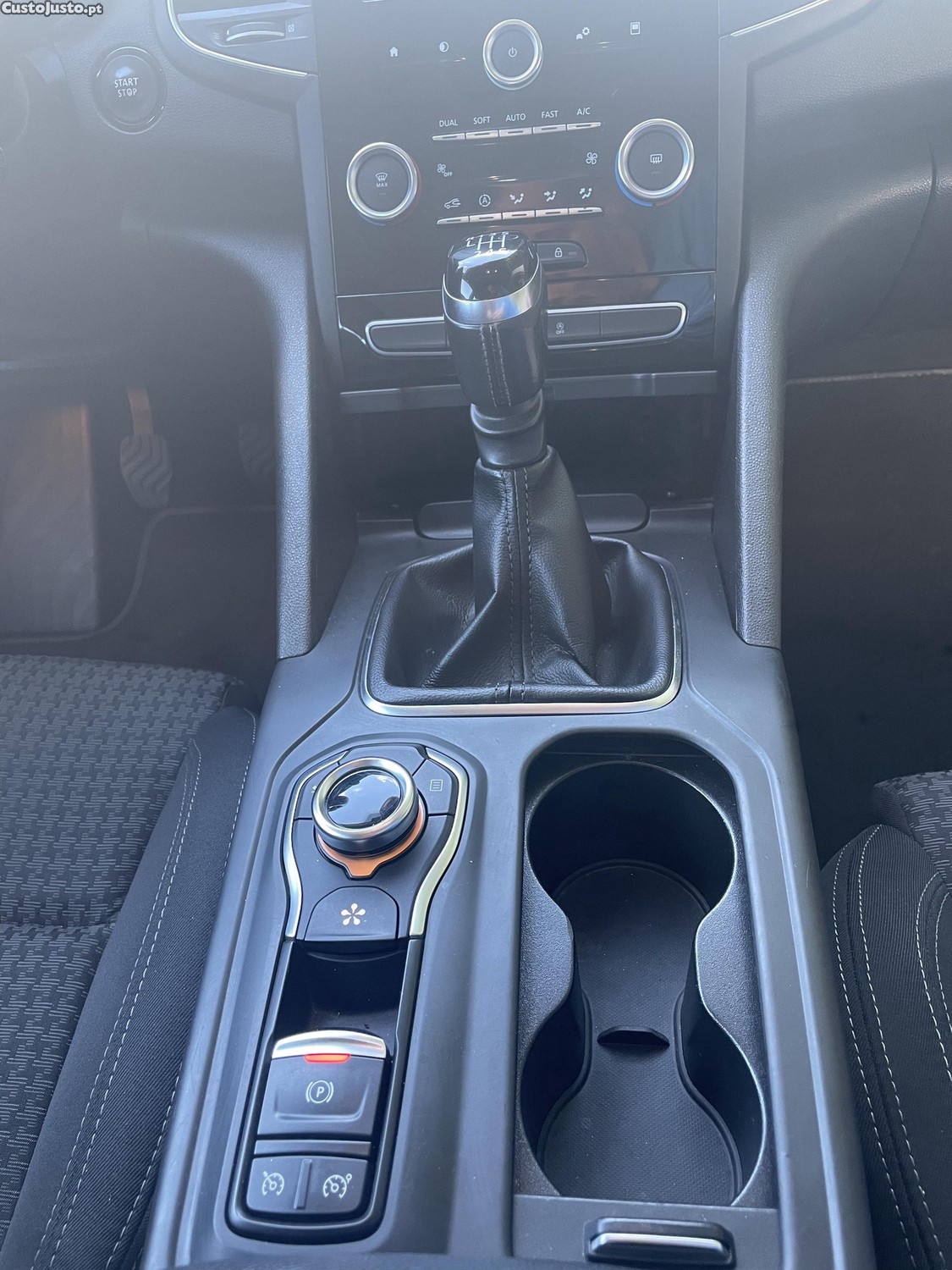 Renault Talisman Sport Tourer 1.5 DCi — fotografia 2