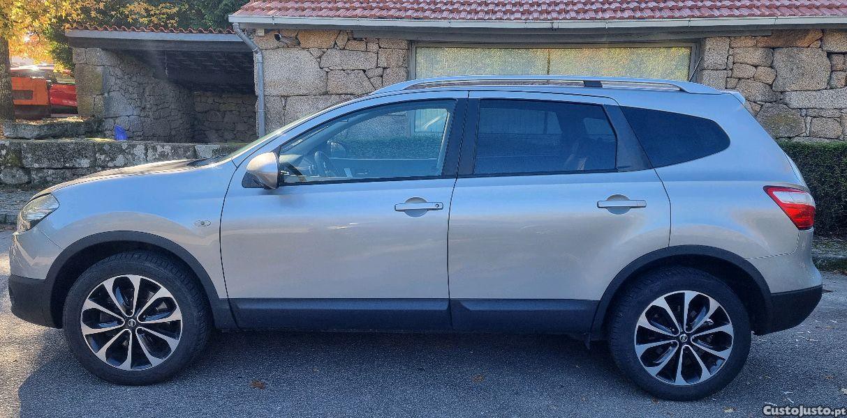 Nissan Qashqai +2 Teckna Premium — fotografia 9