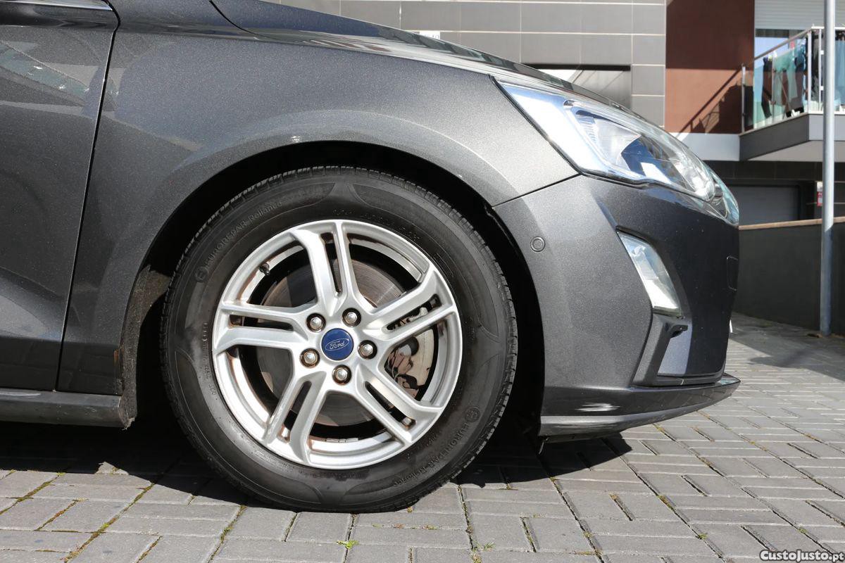 Ford Focus SW 1.5 TDCi EcoBlue Connected — fotografia 18