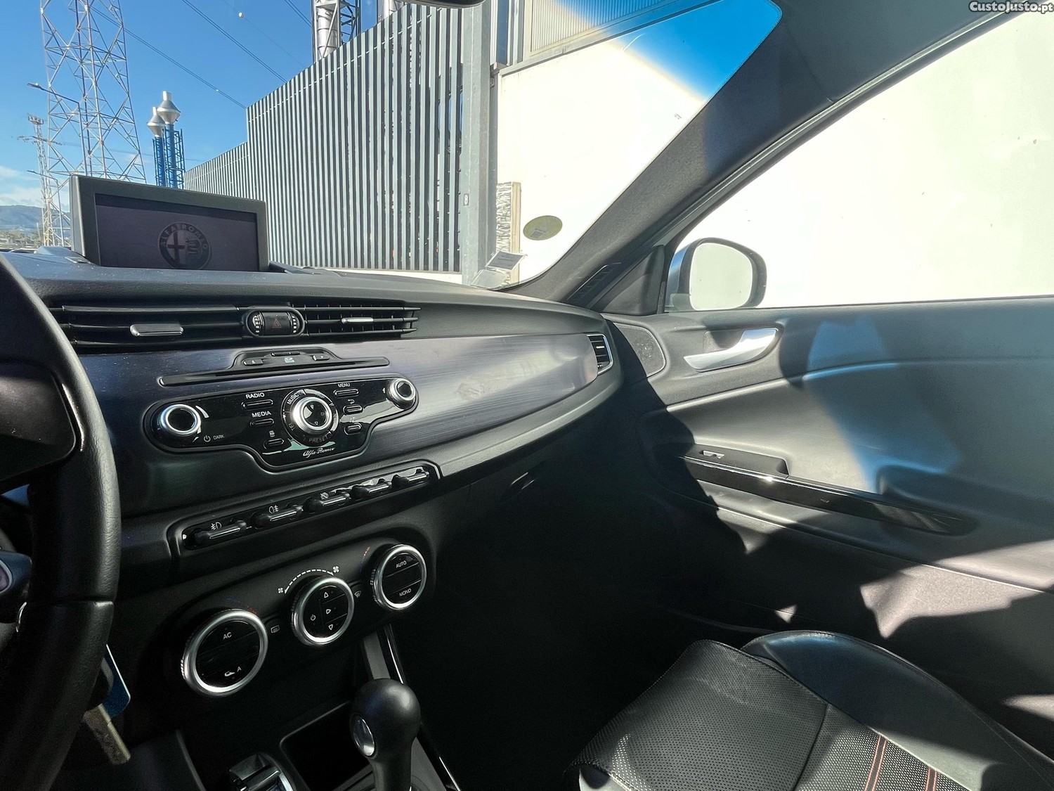Alfa Romeo Giulietta Jtdm 2.0 — fotografia 4