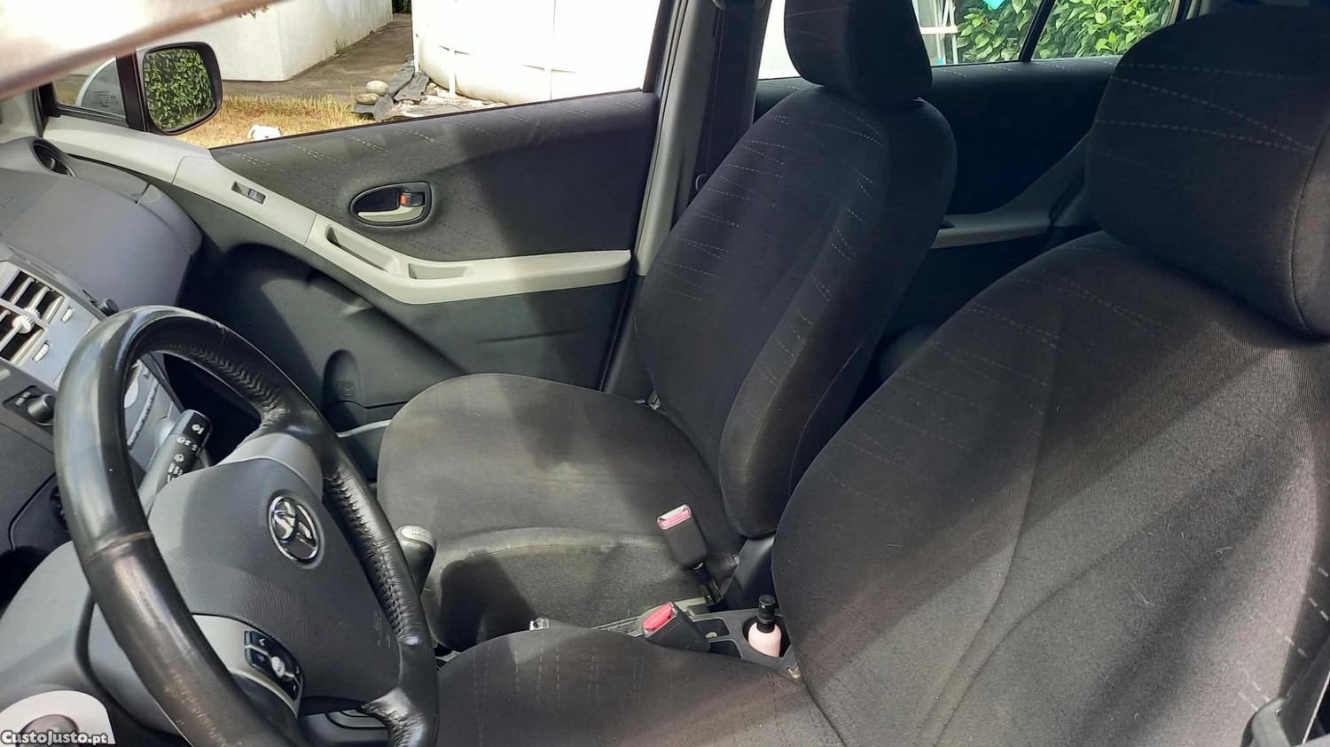 Toyota Yaris 1.0 VVT-i — fotografia 3